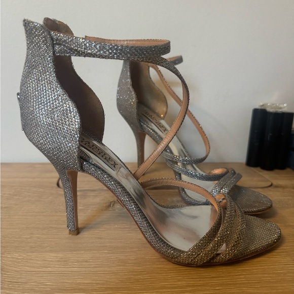 Badgley Mischka Silver Heels Elegant Strappy Design - Picture 3 of 5